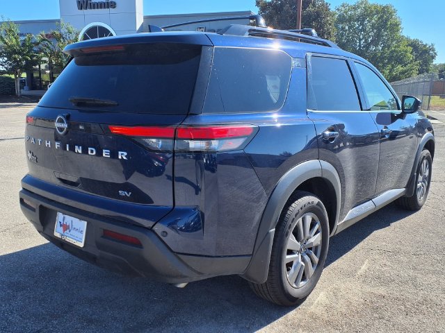 Used 2024 Nissan Pathfinder SV FWD image 8