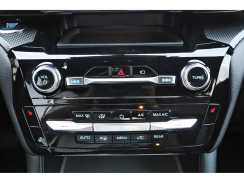 Used 2023 Ford Explorer ST-Line w/ Class IV Trailer Tow Package image 28