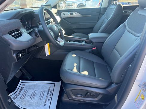 New 2026 Ford Explorer Active w/ Active Comfort Package image 17