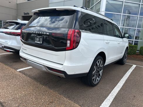 Used 2025 Ford Expedition Platinum w/ Platinum Ultimate Package image 34