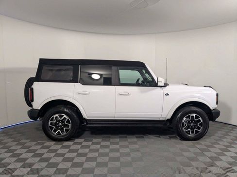 Used 2025 Ford Bronco Outer Banks AWD/4WD image 4