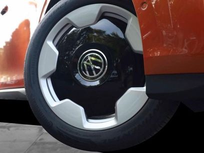 New 2025 Volkswagen ID. Buzz Pro S Plus