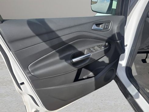 Used 2018 Ford Escape SE image 17