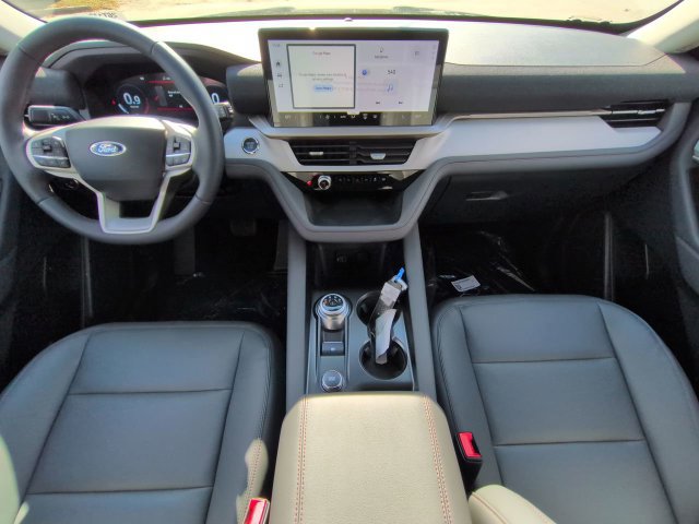 New 2026 Ford Explorer Active w/ Active Comfort Package RWD image 15