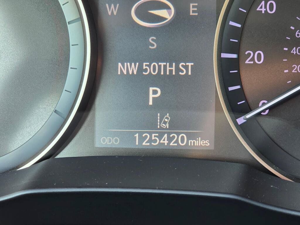 Used 2016 Lexus ES 300h w/ Navigation System Package FWD image 32
