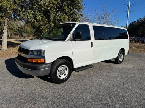 Used 2016 Chevrolet Express 3500 LT w/ LT Preferred Equipment Group image 28