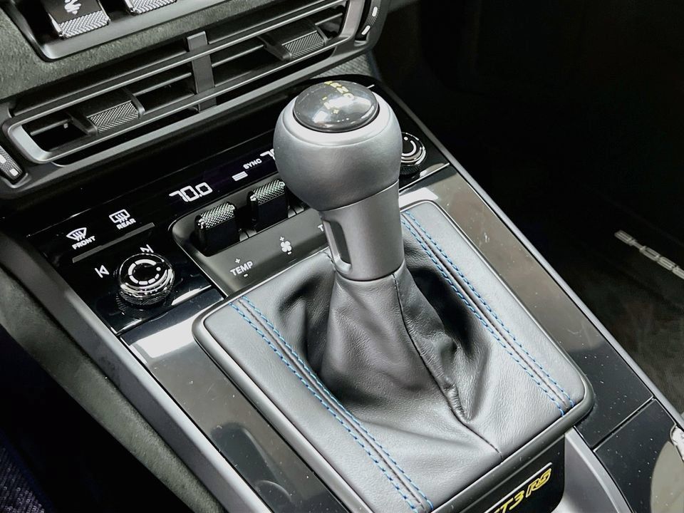Certified 2024 Porsche 911 GT3 RS RWD image 18