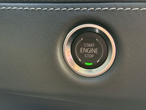 New 2026 Cadillac Escalade ESV Luxury image 32