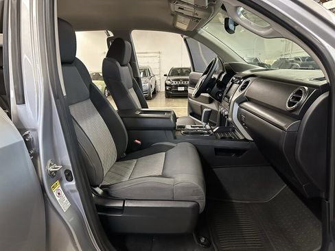 Used 2016 Toyota Tundra SR5 w/ TRD Off Road Package image 17