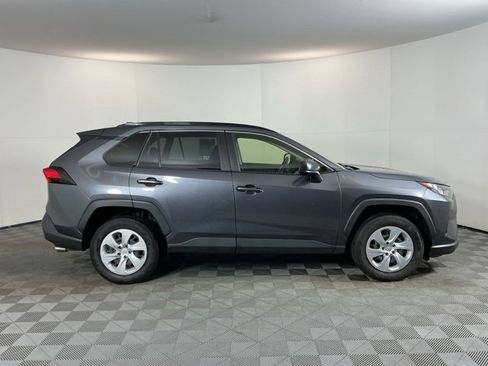 Used 2019 Toyota RAV4 LE image 4