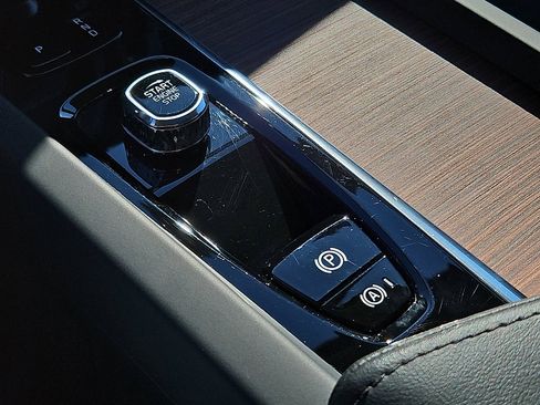 Certified 2025 Volvo S60 B5 Plus image 23