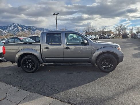 Used 2019 Nissan Frontier SV w/ Value Truck Package image 4