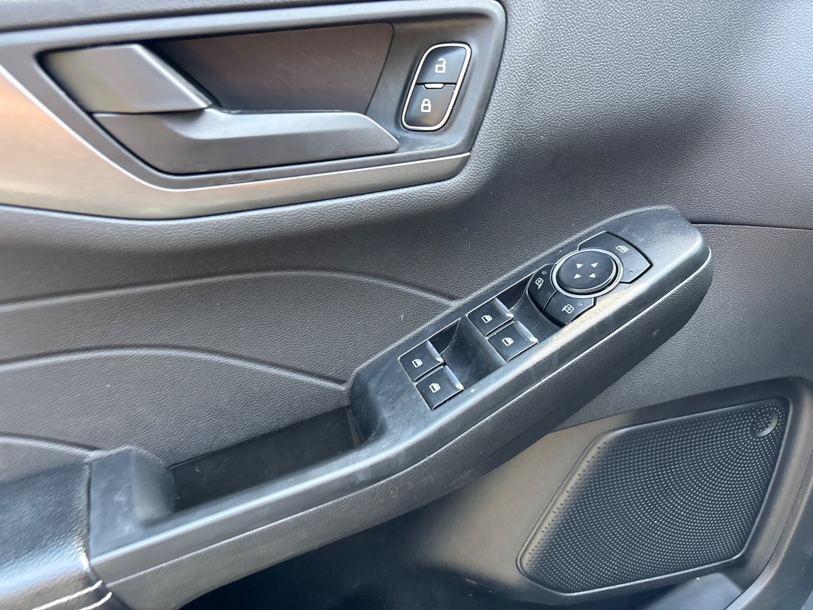 Used 2023 Ford Escape Active AWD/4WD image 14
