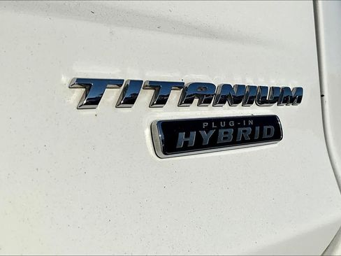 Used 2020 Ford Fusion Energi Titanium image 9