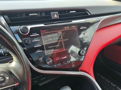 Used 2020 Toyota Camry XSE image 21