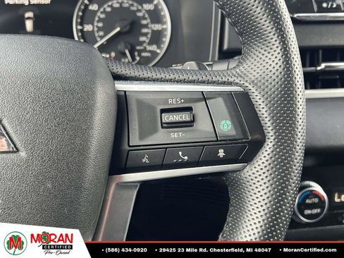 Used 2024 Mitsubishi Outlander FWD image 23