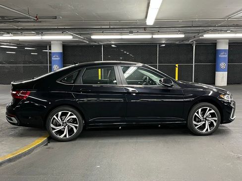 New 2026 Volkswagen Jetta SEL image 32