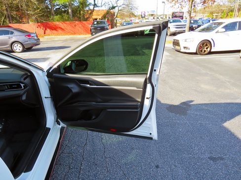 Used 2023 Toyota Camry XSE image 27