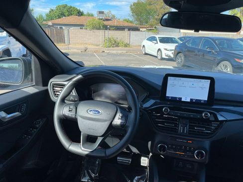 Used 2024 Ford Escape ST-Line image 35