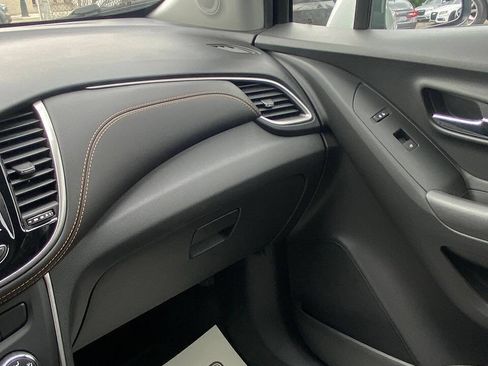 Used 2020 Chevrolet Trax LS w/ Tint and Cruise Package FWD image 32