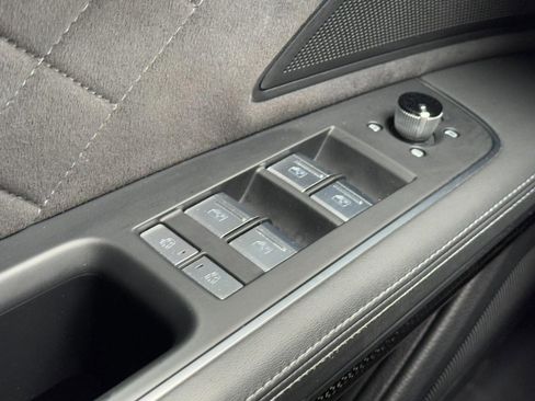 Used 2023 Audi S8 w/ S8 Executive Package image 23