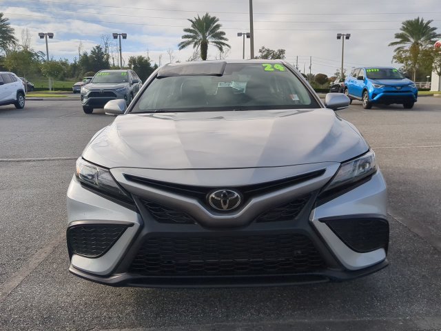 Used 2024 Toyota Camry SE FWD image 9