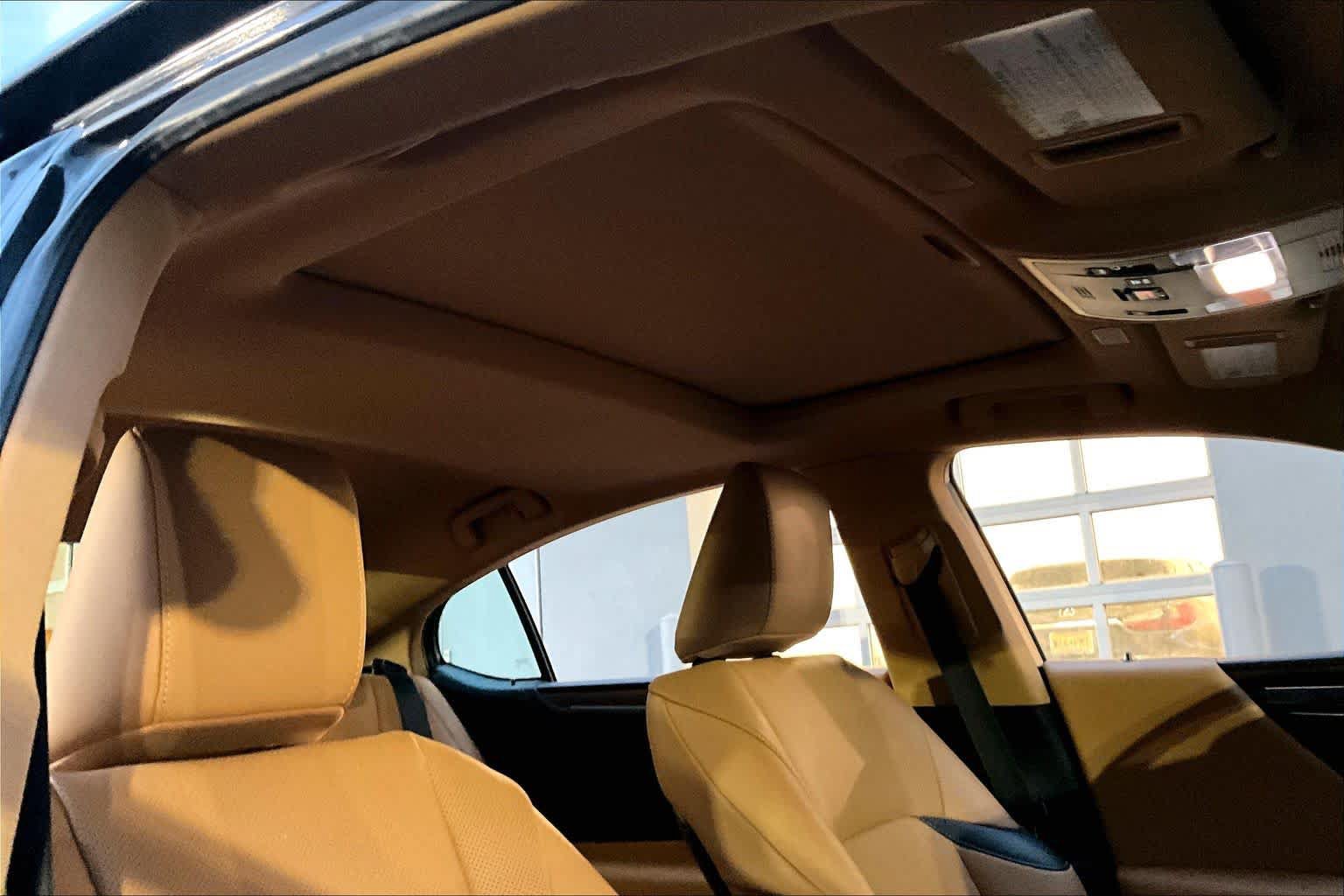 Used 2024 Lexus ES 350 w/ Premium Package FWD image 27