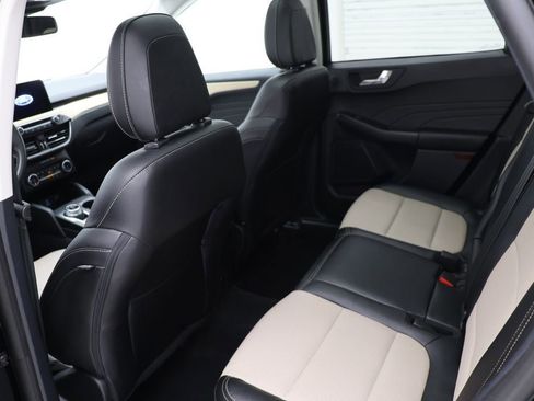 Used 2022 Ford Escape Titanium w/ Titanium Elite Package image 10