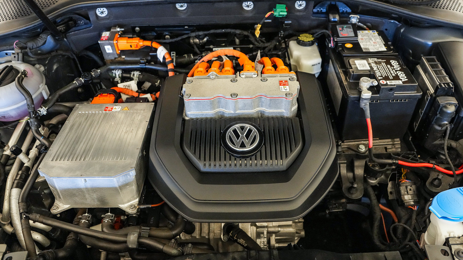 Used 2016 Volkswagen e-Golf SEL Premium FWD image 27