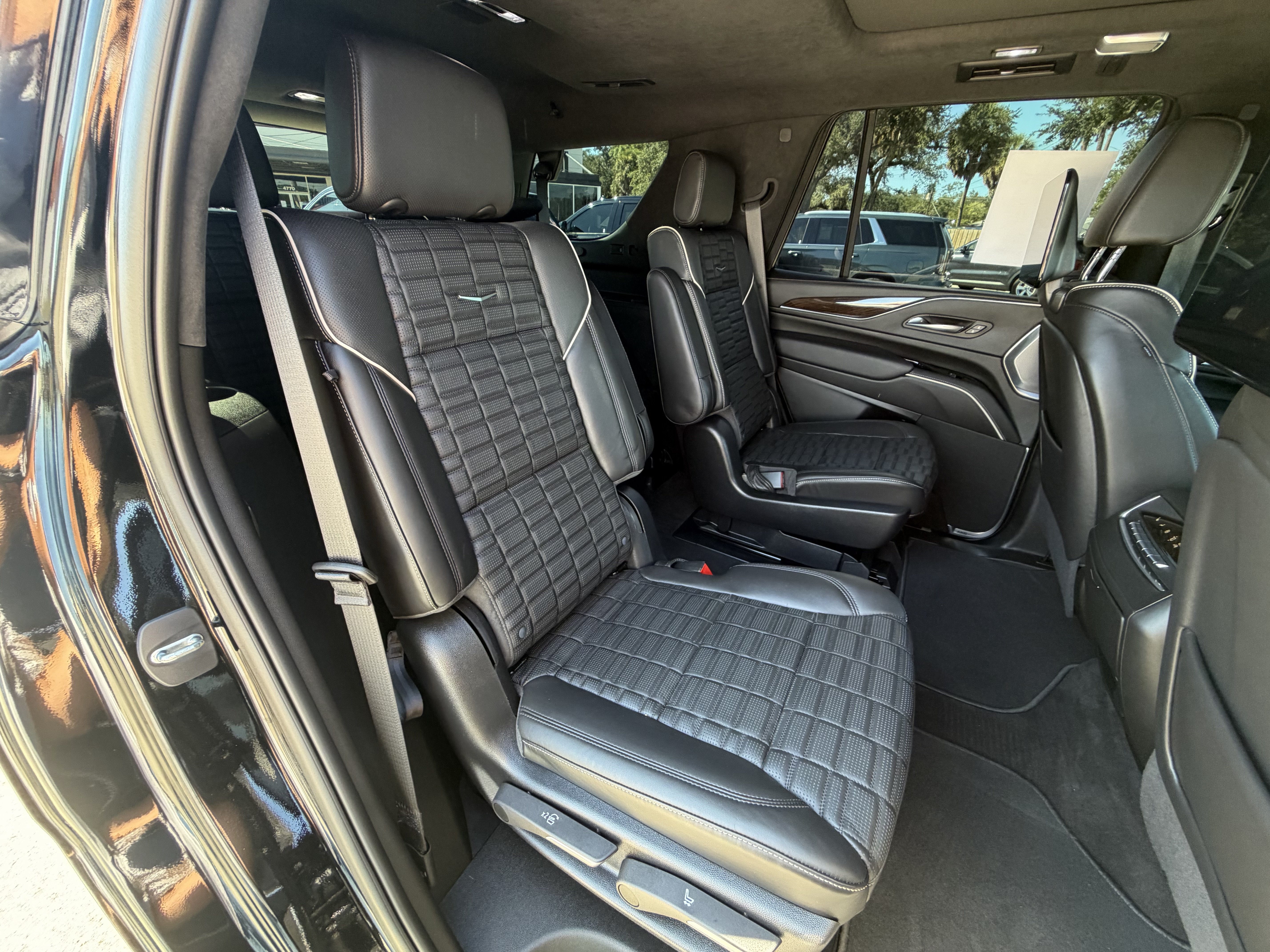 Certified 2023 Cadillac Escalade Sport Platinum AWD/4WD image 19