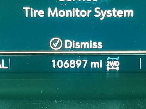 Used 2019 Chevrolet Silverado 1500 RST AWD/4WD image 3