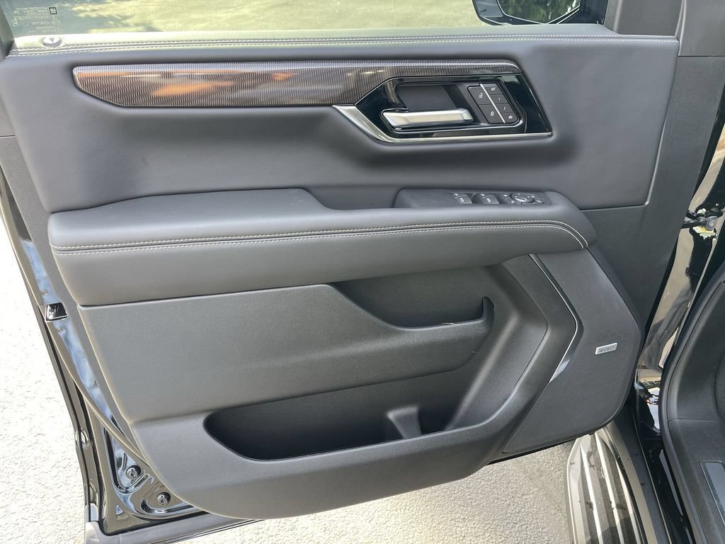 New 2026 GMC Yukon XL Elevation w/ Elevation Premium Package AWD/4WD image 23