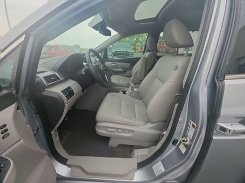 Used 2017 Honda Odyssey Touring image 13