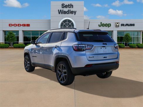 New 2026 Jeep Compass Latitude image 5