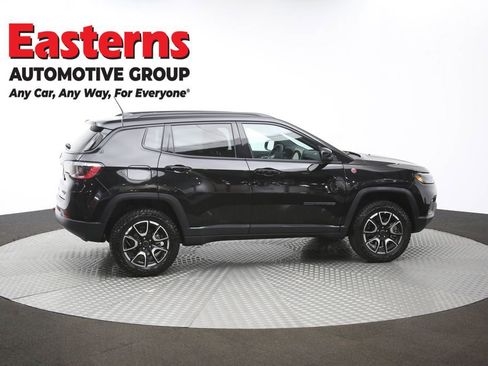 Used 2025 Jeep Compass Trailhawk AWD/4WD image 45