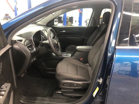Used 2020 Chevrolet Equinox LT w/ LPO, Floor Liner Package AWD/4WD image 18