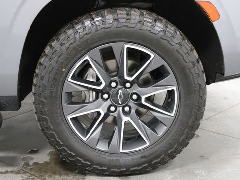 Used 2021 Chevrolet Tahoe Z71 w/ Z71 Off-Road Package image 12