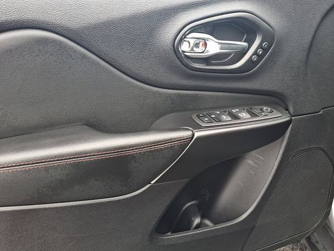 Certified 2022 Jeep Cherokee Trailhawk w/ Sun, Sound & Nav Group image 12