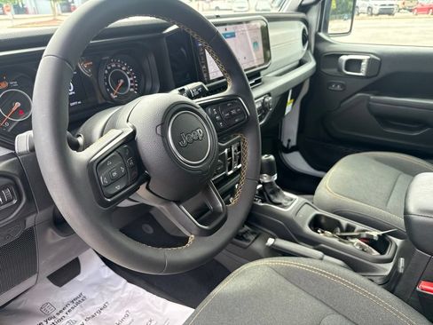 Used 2024 Jeep Wrangler Unlimited Sport AWD/4WD image 10