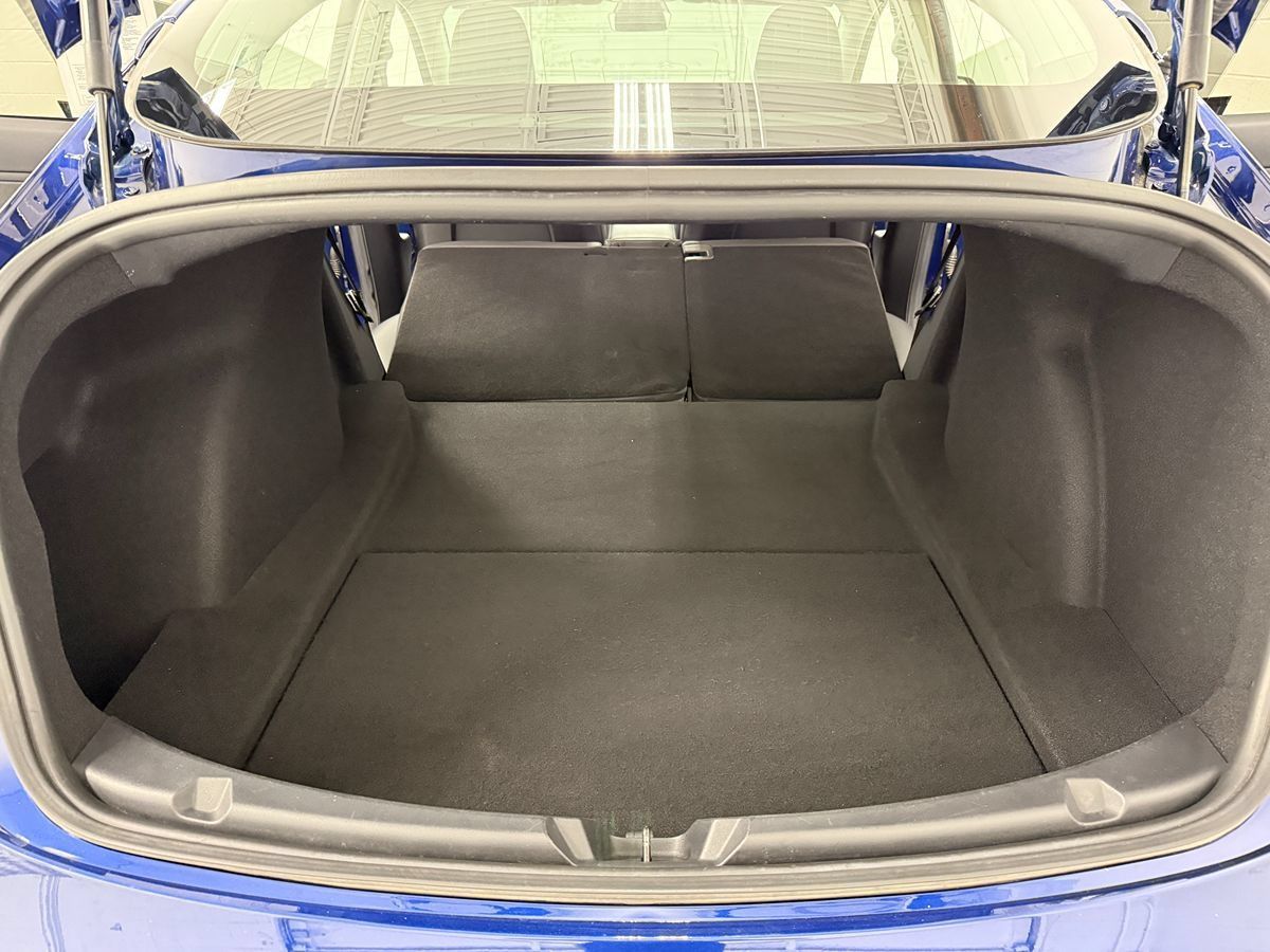 Used 2018 Tesla Model 3 Long Range RWD image 29