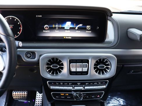 Used 2024 Mercedes-Benz G 550 G 550 4MATIC w/ Exclusive Interior Package image 32