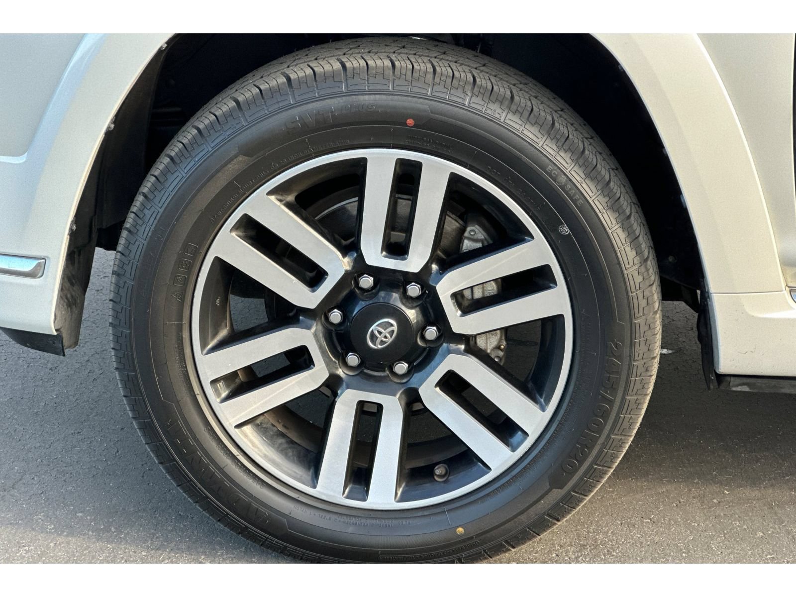 Used 2023 Toyota 4Runner Limited AWD/4WD image 34