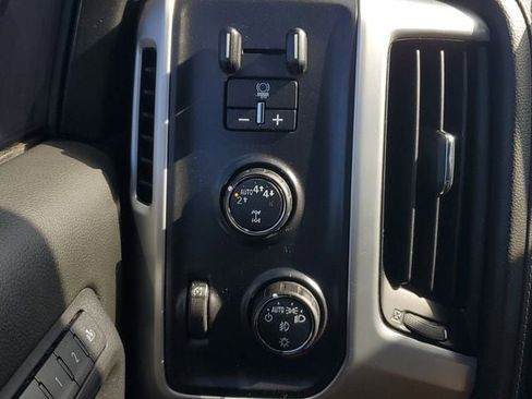 Used 2018 GMC Sierra 1500 SLT image 35