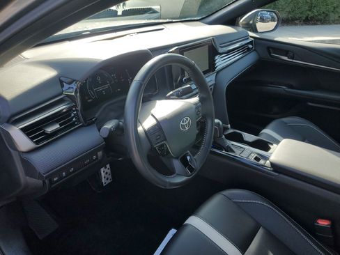 Used 2025 Toyota Camry SE FWD image 13