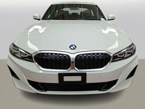 Used 2025 BMW 330i xDrive Sedan w/ Premium Package AWD/4WD image 2