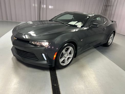 Used 2017 Chevrolet Camaro LT w/ Technology Package RWD image 3