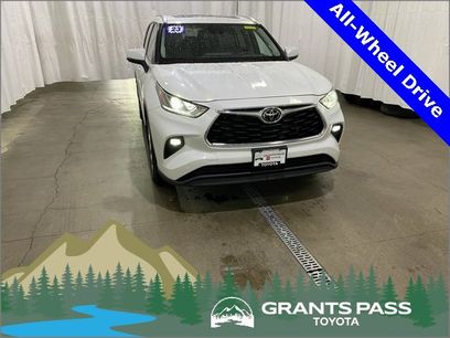 Used 2023 Toyota Highlander Limited