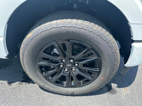 New 2025 Ford F150 Platinum w/ FX4 Off-Road Package image 30