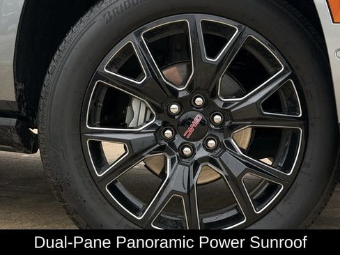 New 2026 GMC Yukon XL Denali w/ Sun & Power Step Package AWD/4WD image 10