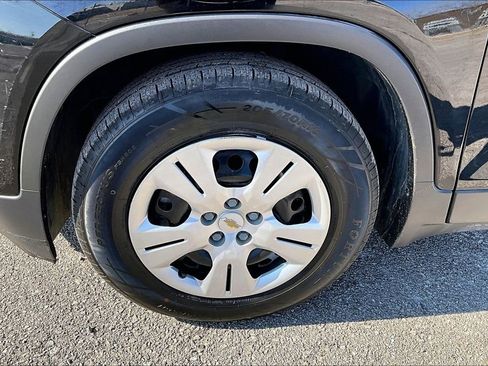 Used 2017 Chevrolet Trax LS image 12